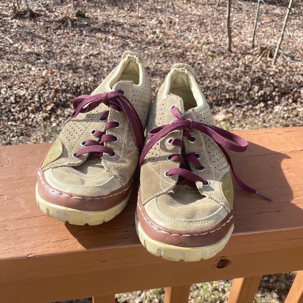 Simple tan suede leather sneakers